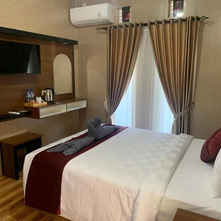 Tirtasuci House Hotel Кута Екстериор снимка