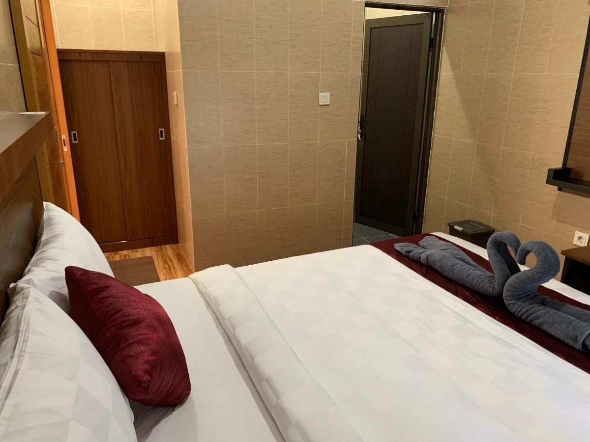 Tirtasuci House Hotel Кута Екстериор снимка