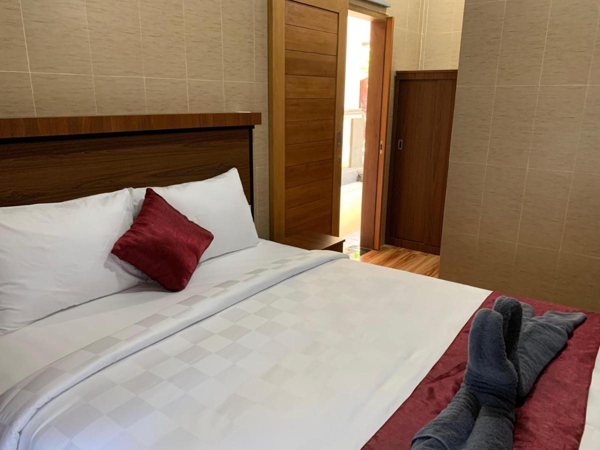 Tirtasuci House Hotel Кута Екстериор снимка