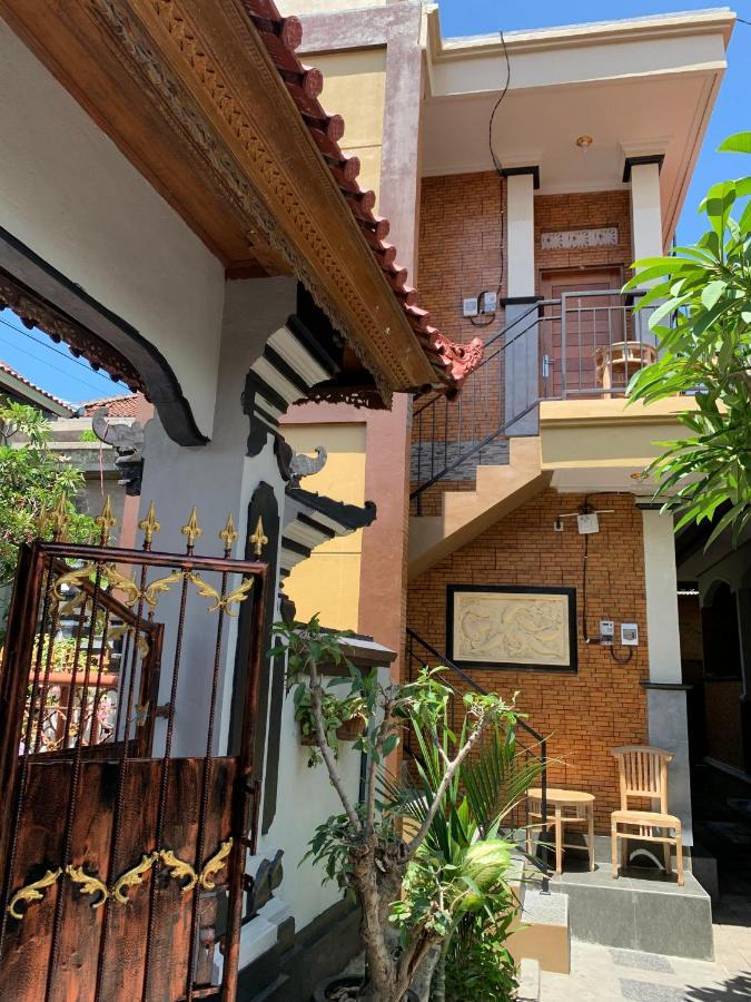 Tirtasuci House Hotel Кута Екстериор снимка
