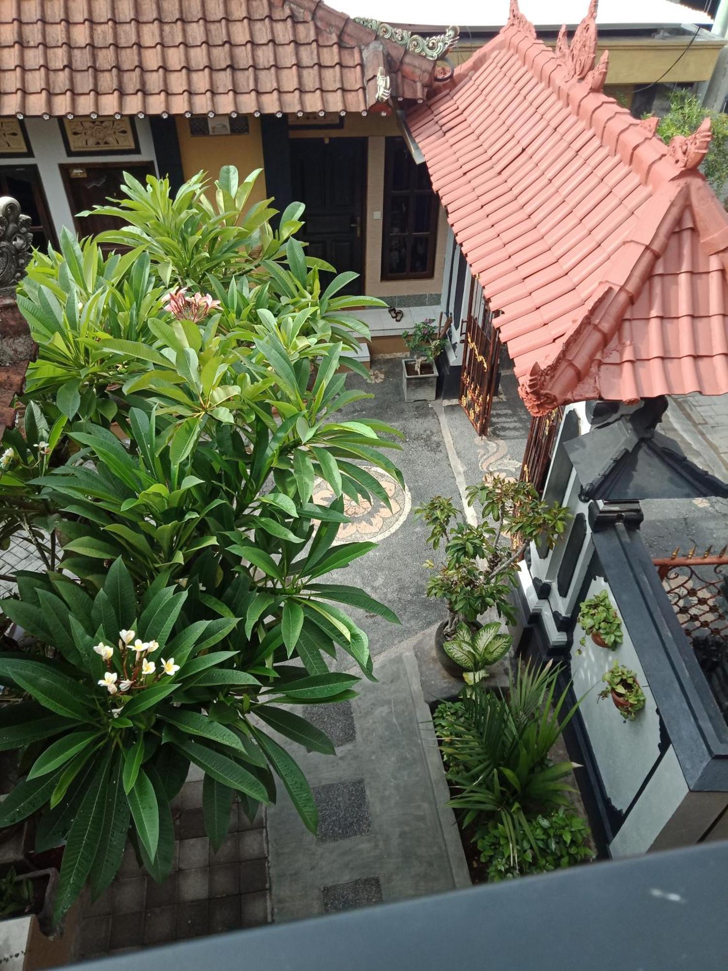 Tirtasuci House Hotel Кута Екстериор снимка