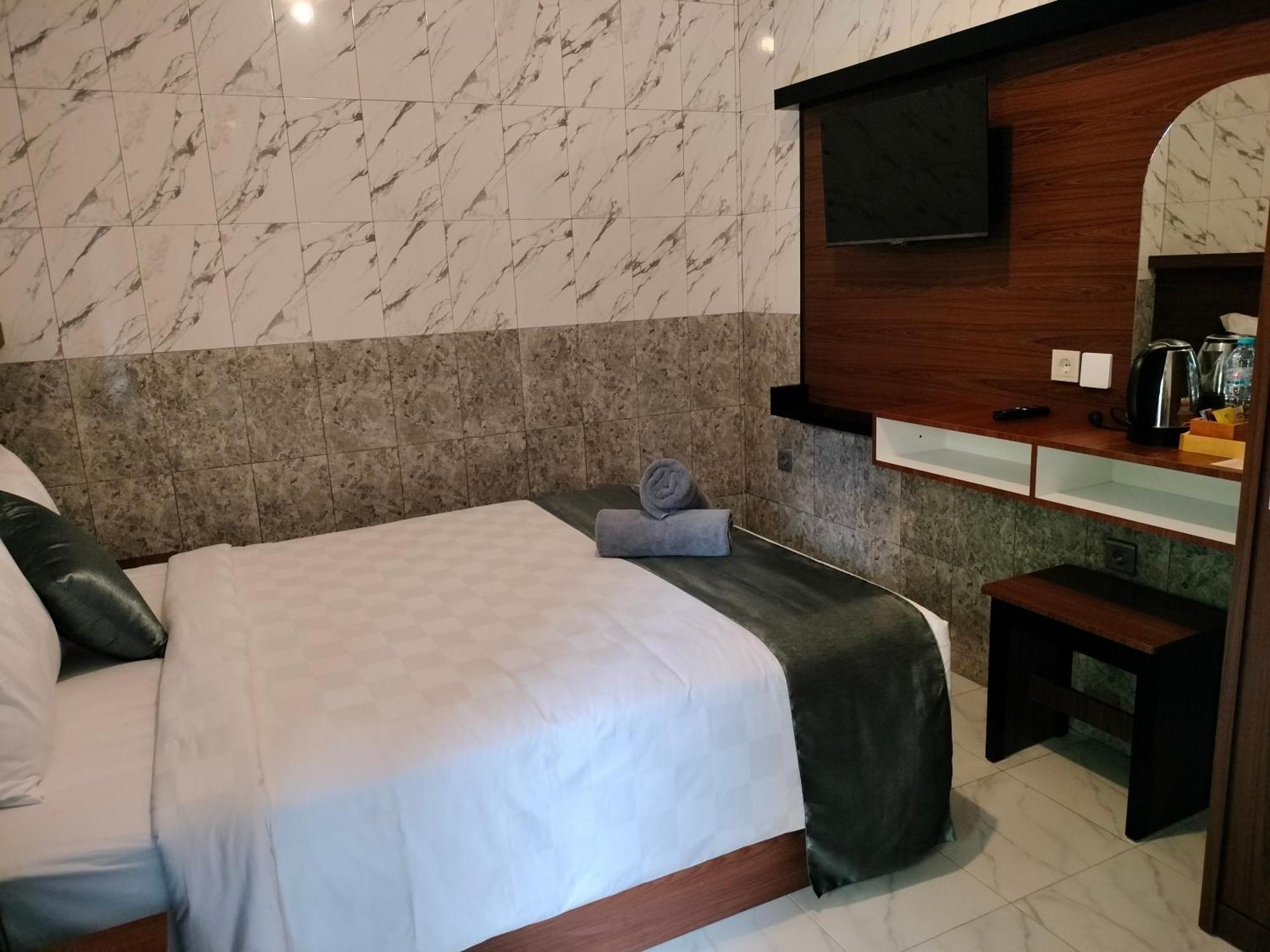 Tirtasuci House Hotel Кута Екстериор снимка