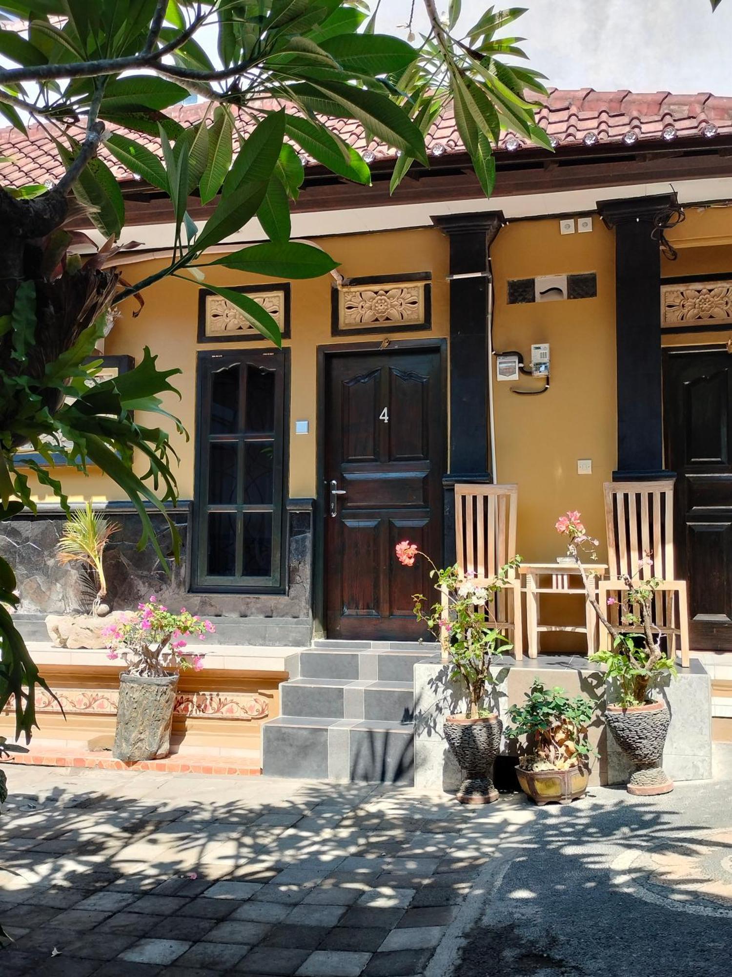 Tirtasuci House Hotel Кута Екстериор снимка